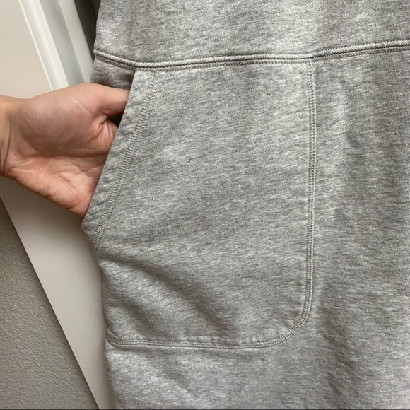 ❌SOLD❌COS Gray Short Sleeve Sweatshirt Dress - Picture 4 of 6